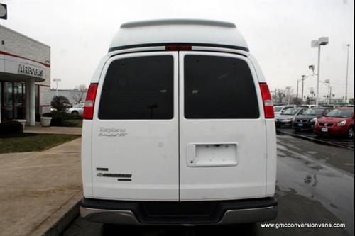 Chevrolet Express 2010 photo 2