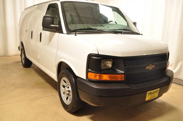 Chevrolet Express 2010 photo 3