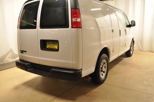 Chevrolet Express 2010 photo 4