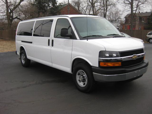 Chevrolet Express 2010 photo 1