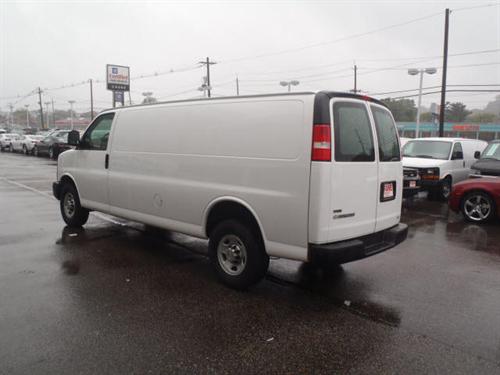 Chevrolet Express 2010 photo 3