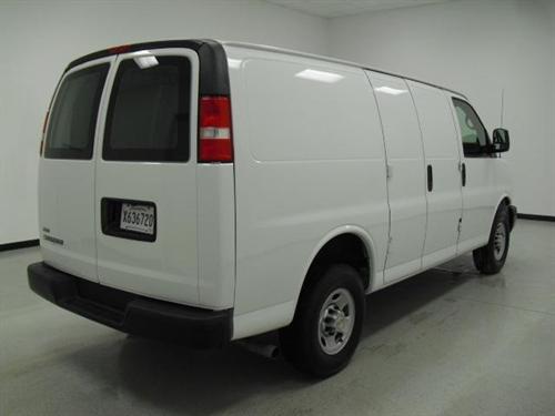 Chevrolet Express 2010 photo 1