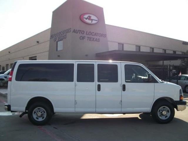 Chevrolet Express 2010 photo 2