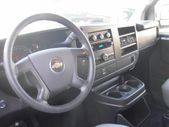 Chevrolet Express 2010 photo 3