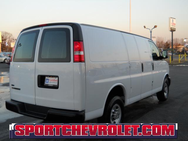 Chevrolet Express 2010 photo 4