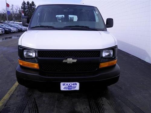 Chevrolet Express 2010 photo 2