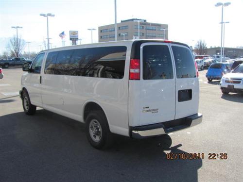 Chevrolet Express 2010 photo 2