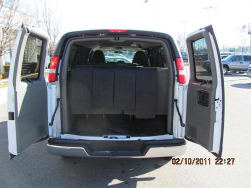 Chevrolet Express 2010 photo 3