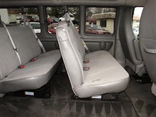 Chevrolet Express 2010 photo 1