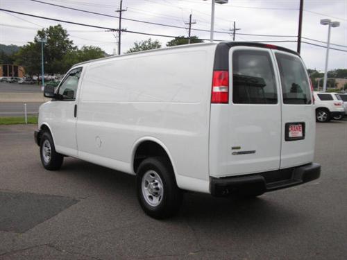 Chevrolet Express 2010 photo 3
