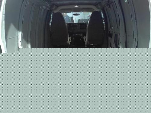 Chevrolet Express 2010 photo 2