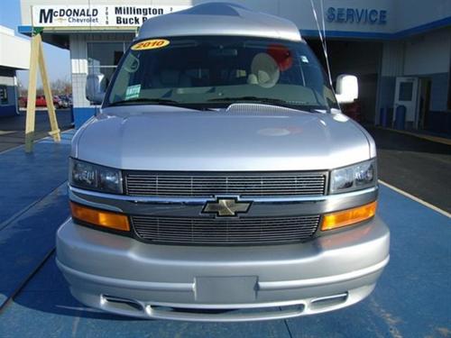 Chevrolet Express 2010 photo 2