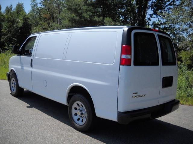 Chevrolet Express 2010 photo 3