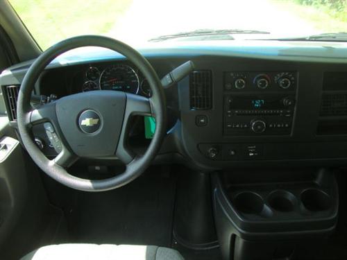 Chevrolet Express 2010 photo 1
