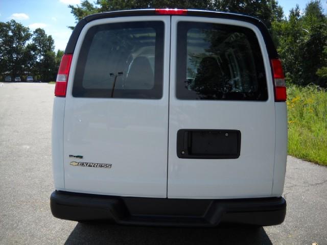 Chevrolet Express 2010 photo 4