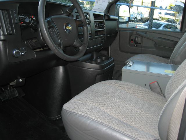Chevrolet Express 2010 photo 4