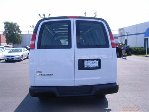 Chevrolet Express 2010 photo 3