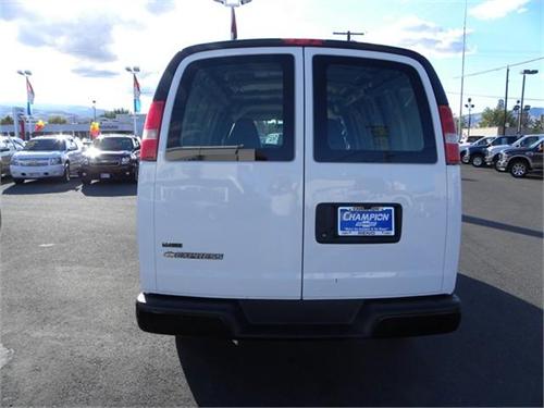 Chevrolet Express 2010 photo 3