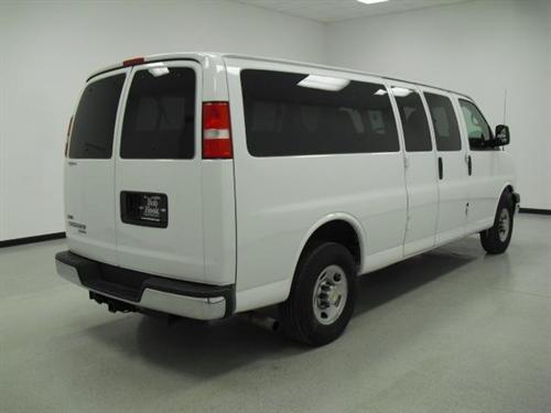 Chevrolet Express 2010 photo 1