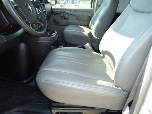 Chevrolet Express 2010 photo 3
