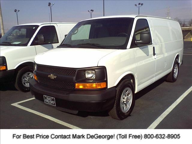 Chevrolet Express Leather / Sunroof Passenger Van