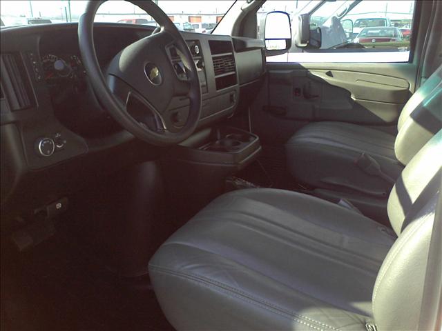 Chevrolet Express 2010 photo 4