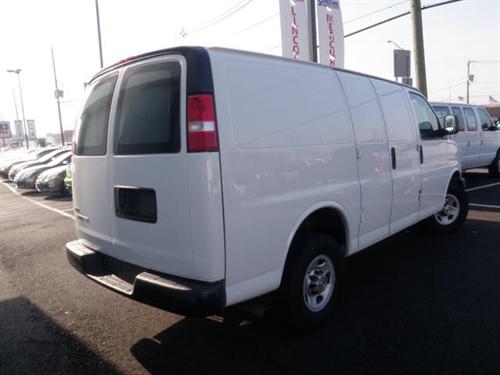 Chevrolet Express 2010 photo 4