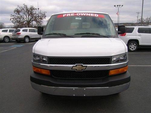 Chevrolet Express 2010 photo 2