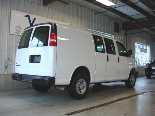 Chevrolet Express 2010 photo 1