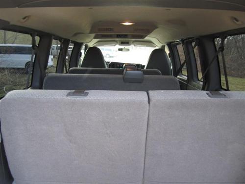 Chevrolet Express 2010 photo 1