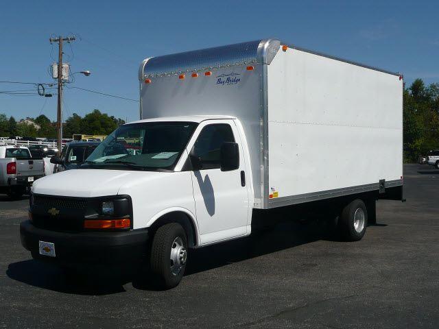 Chevrolet Express 2010 photo 2