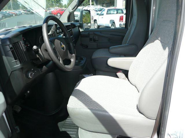 Chevrolet Express 2010 photo 5