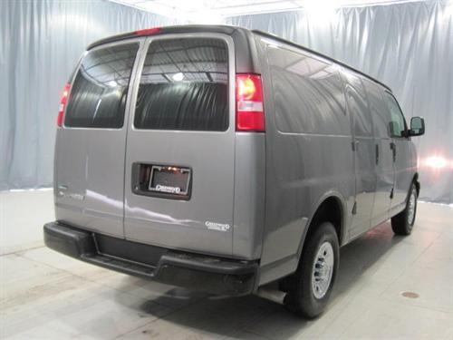 Chevrolet Express 2010 photo 3