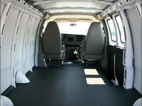 Chevrolet Express 2010 photo 3