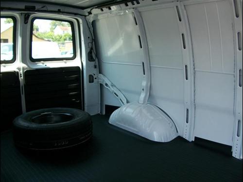 Chevrolet Express 2010 photo 4