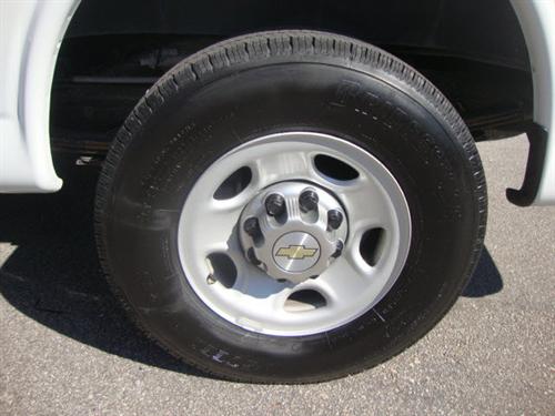 Chevrolet Express 2010 photo 3