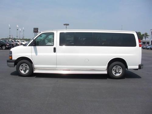 Chevrolet Express 2010 photo 1