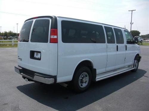 Chevrolet Express 2010 photo 3