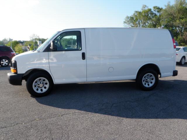 Chevrolet Express 2010 photo 1