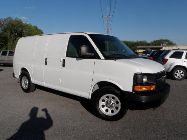Chevrolet Express 2010 photo 3