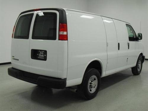 Chevrolet Express 2010 photo 1