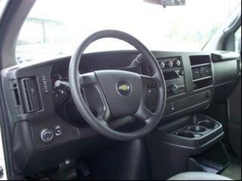 Chevrolet Express 2010 photo 3
