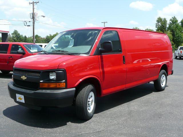 Chevrolet Express 2010 photo 2