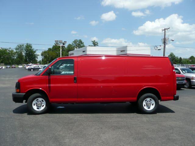 Chevrolet Express 2010 photo 3