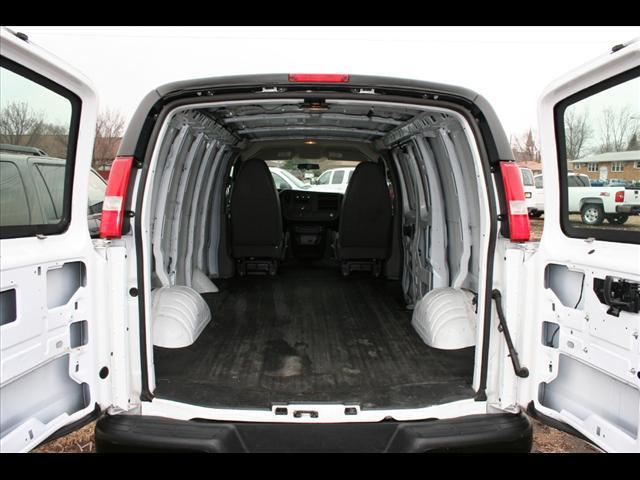 Chevrolet Express 2010 photo 5