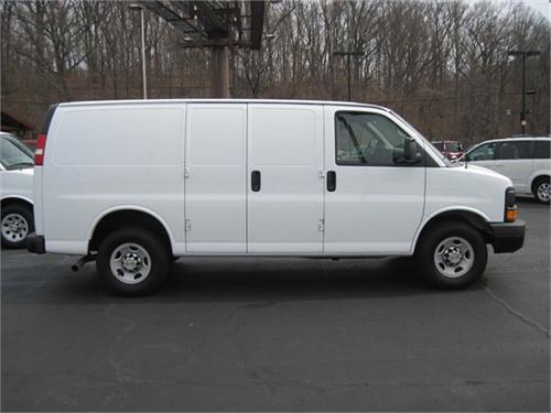 Chevrolet Express 2010 photo 3