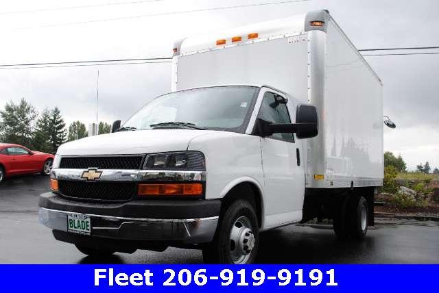 Chevrolet Express 4WD 4-door Tech/entertainment Pkg Passenger Van