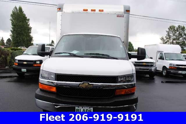 Chevrolet Express 2010 photo 1