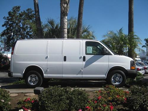 Chevrolet Express 2010 photo 1
