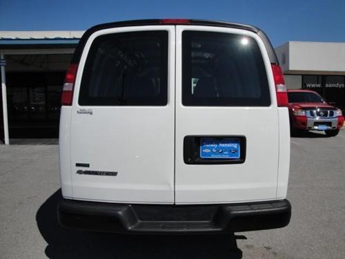 Chevrolet Express 2010 photo 3